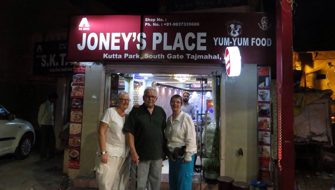Jony's-Place-agra