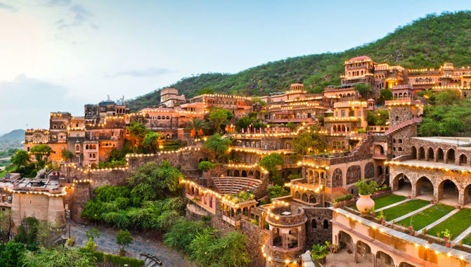 Neemrana Fort