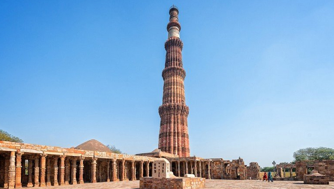 qutub-minar-delhi